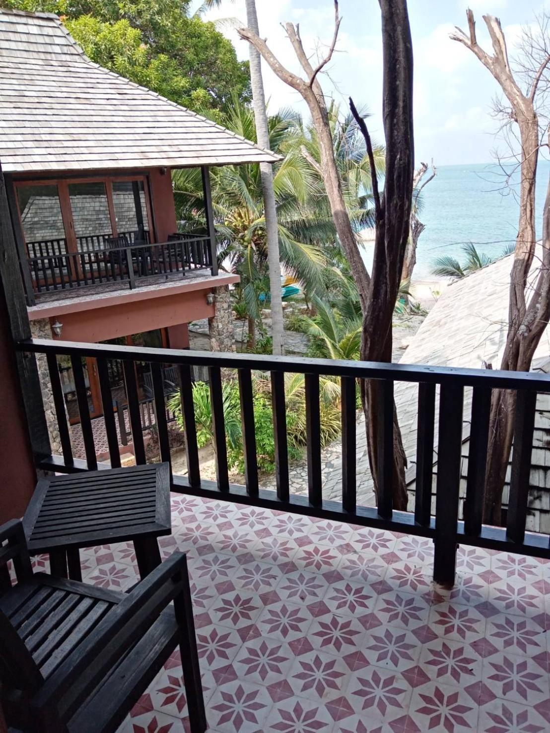 Koh Tao Beach Club Hotel Exterior photo