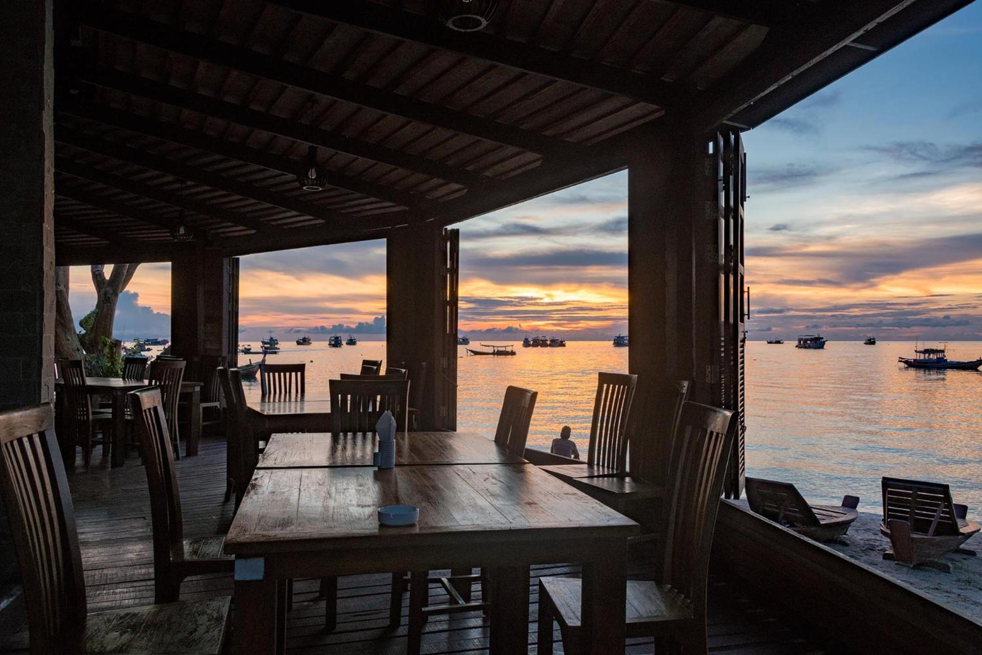 Koh Tao Beach Club Hotel Exterior photo