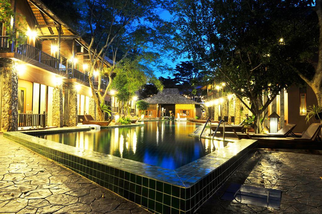 Koh Tao Beach Club Hotel Exterior photo